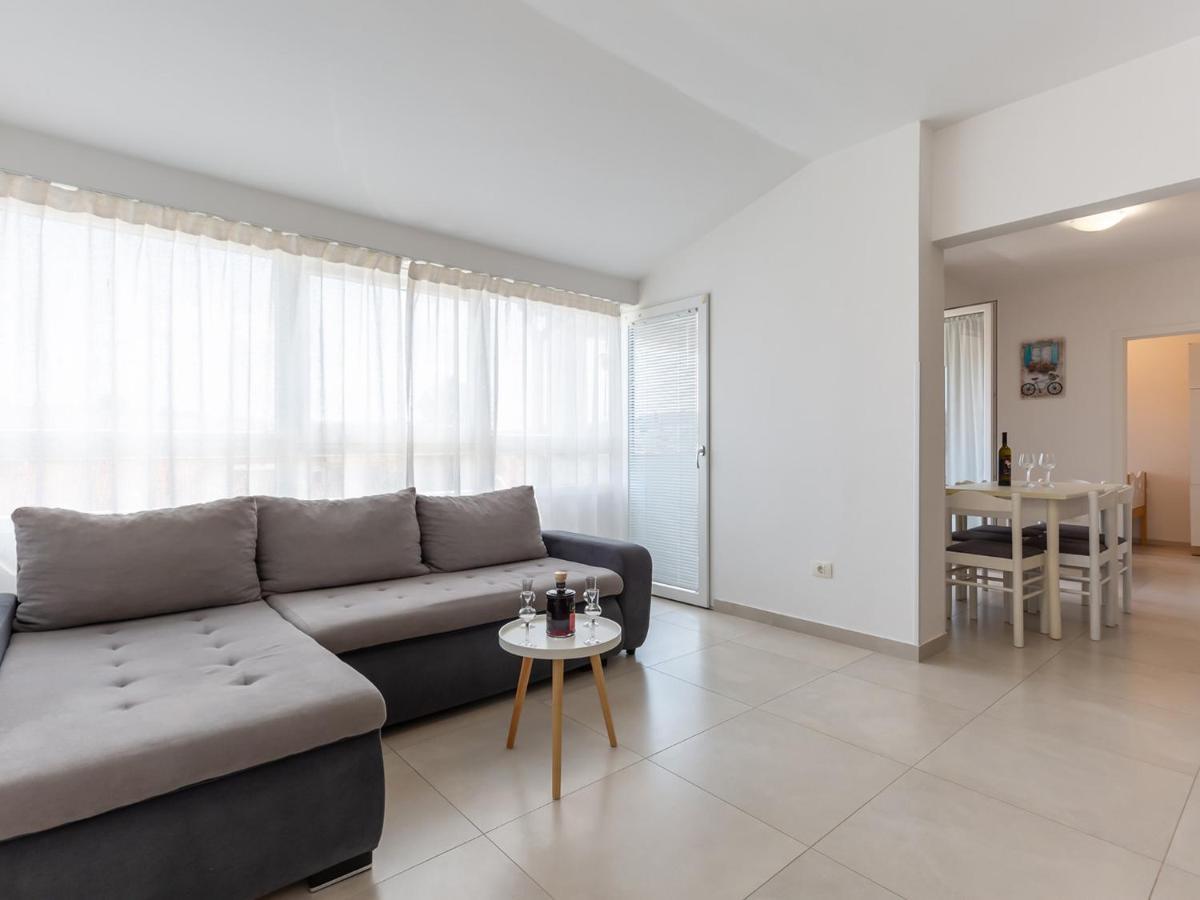 Amoroso Apartment 200M From Sea Πόρετς Εξωτερικό φωτογραφία