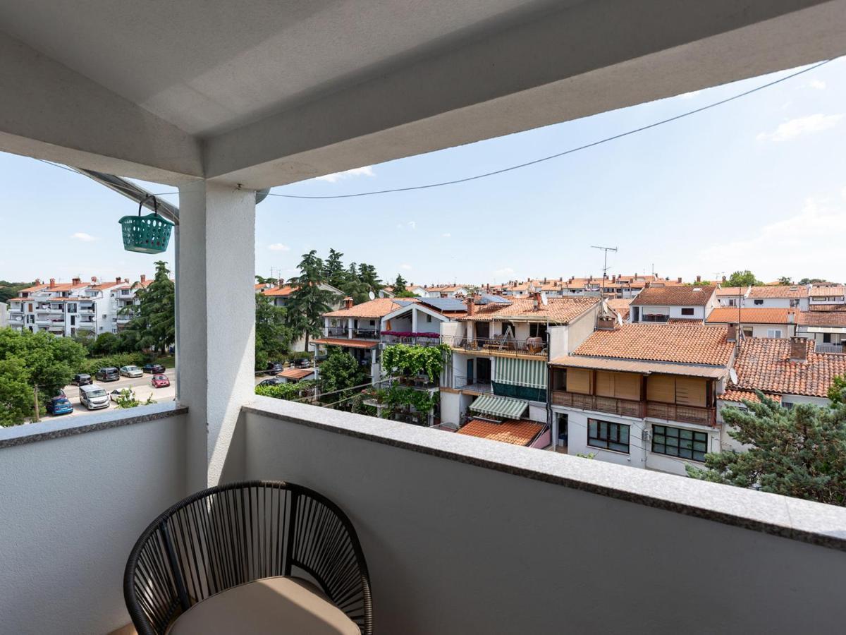 Amoroso Apartment 200M From Sea Πόρετς Εξωτερικό φωτογραφία